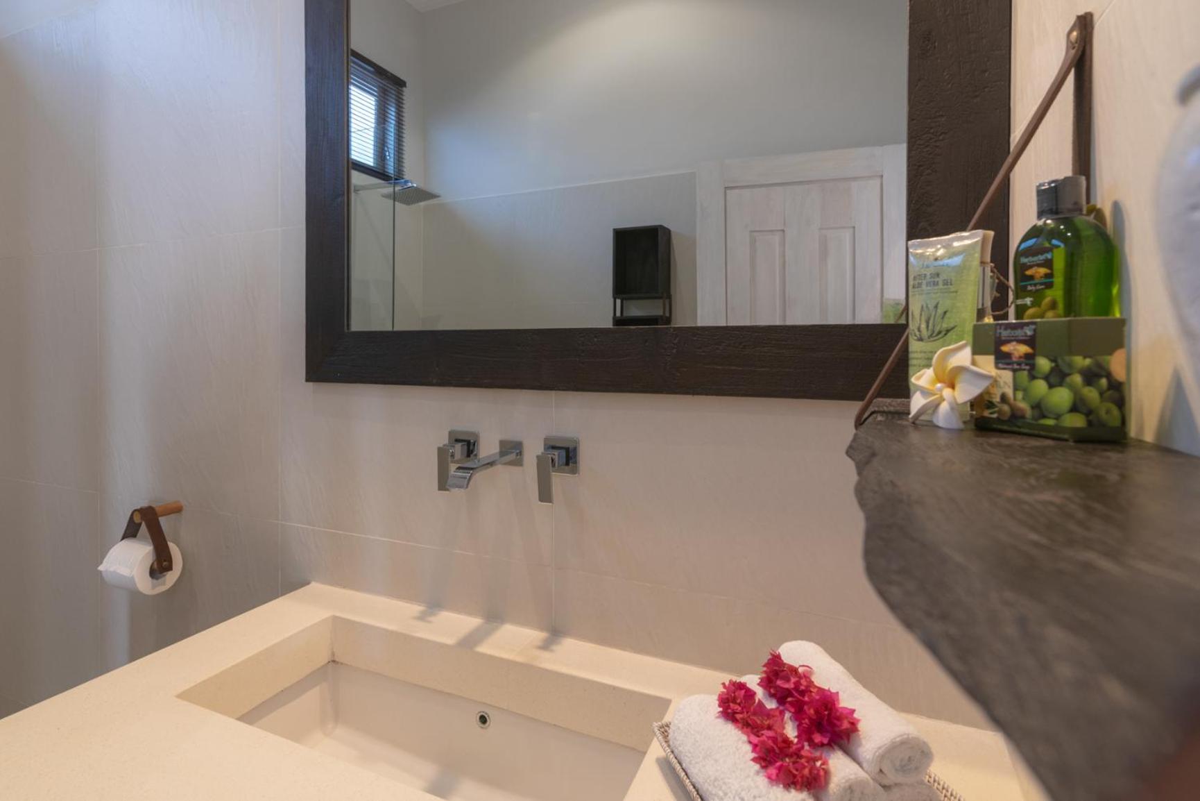 Villa Pondok Maica Lovina Eksteriør bilde